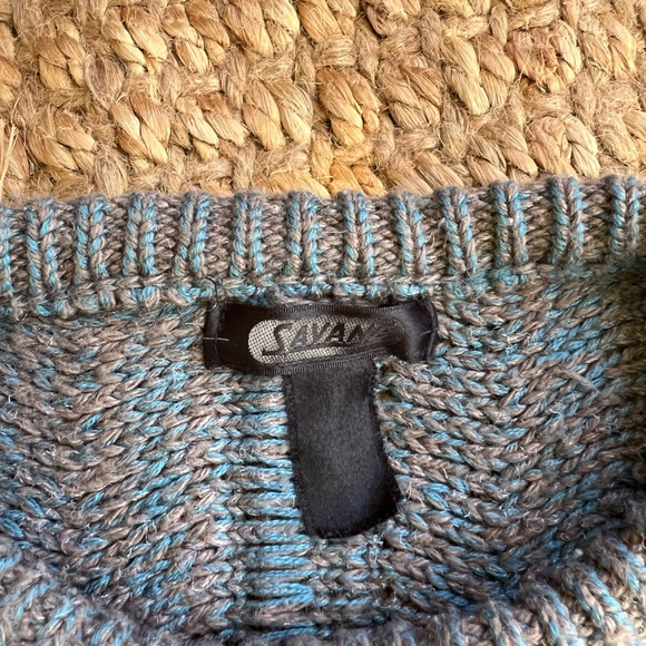 Vintage upcycled Savane Gray Sweater with Dog Design - Picture 4 of 8